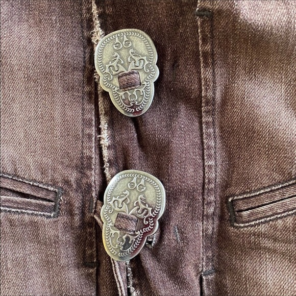 Thomas Wylie Brown Studded Skull Button Vest XS - Picture 6 of 8